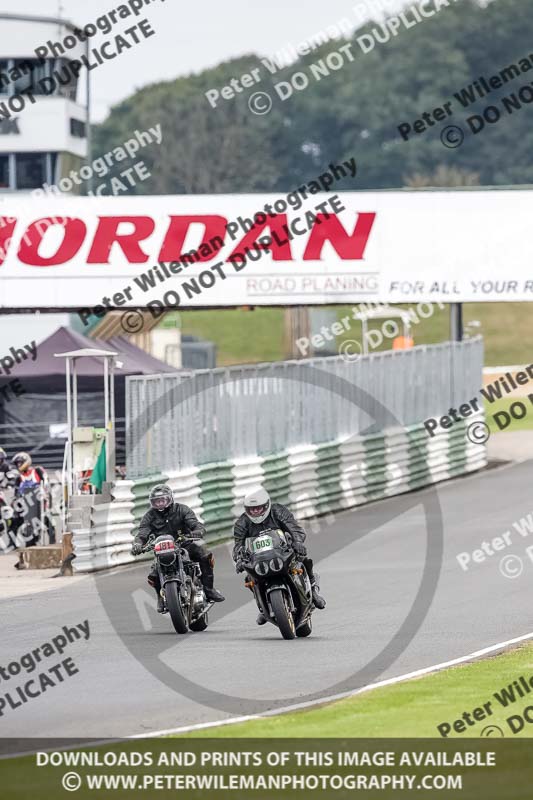 Vintage motorcycle club;eventdigitalimages;mallory park;mallory park trackday photographs;no limits trackdays;peter wileman photography;trackday digital images;trackday photos;vmcc festival 1000 bikes photographs